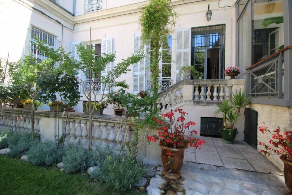 vente achat appartement bourgeois hotel particulier Nimes agence immobiliere corinne ponce (55)