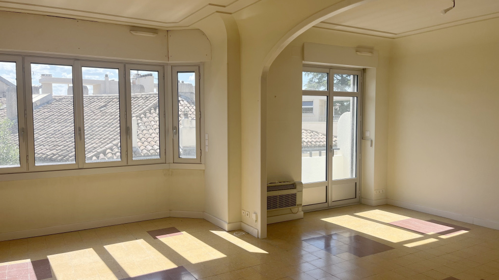 Vente Appartement 85m² 4 Pièces à Nîmes (30000) - Corinne Ponce Immobilier